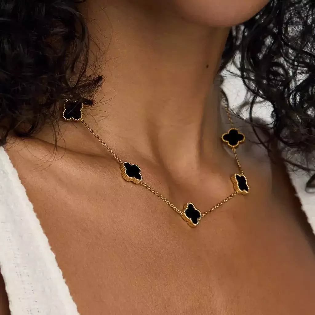 Conjunto Colar e Brinco de Trevo Folheado a Ouro 18k