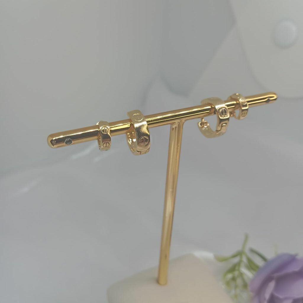 Brinco Dupla Argolinhas Liso com Detalhe Banhado a Ouro 18k