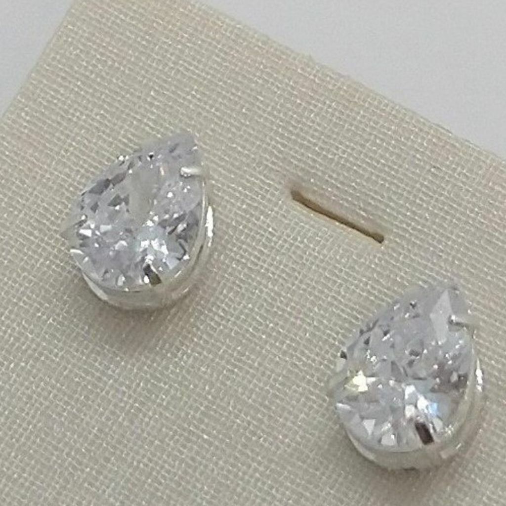 Brinco de prata 925 Gota zircônia 7X10MM