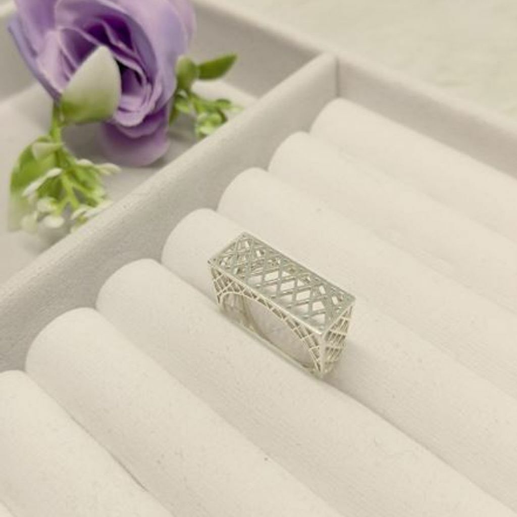 Anel Escultural Quadrado Tam. 20