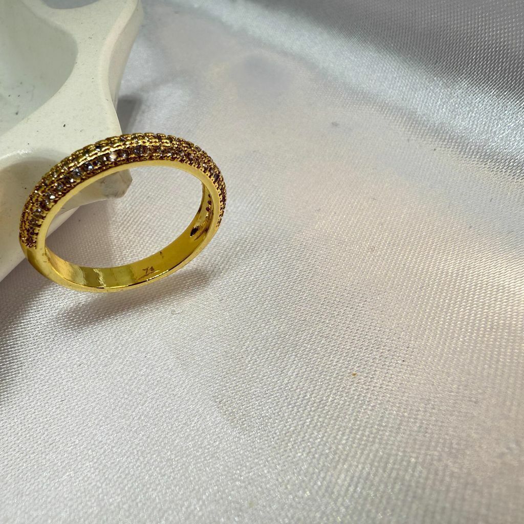 Anel com três Fileiras Cravejados Folheado Ouro