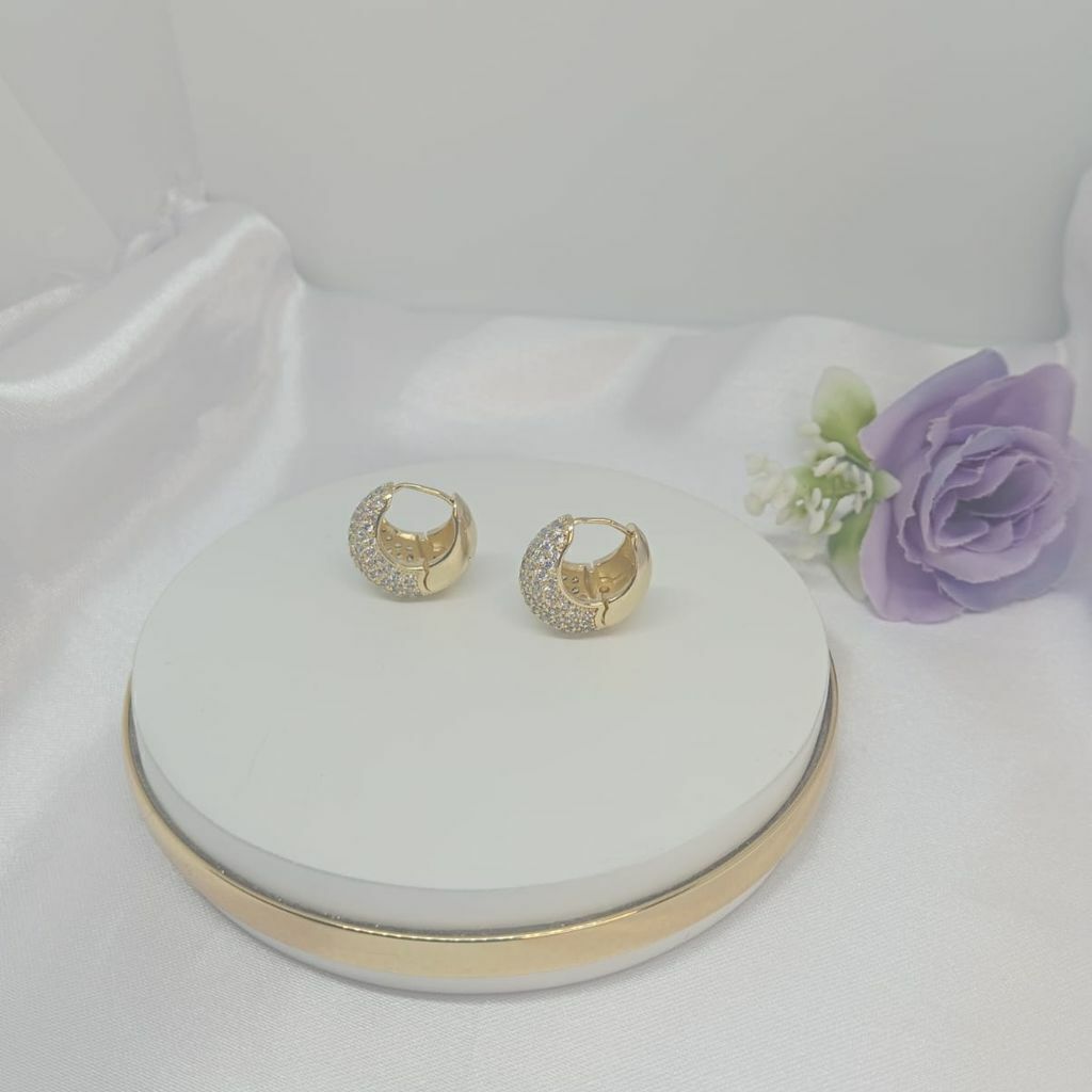 Brinco de Click com Zirecônia 15mm Folh. A Ouro