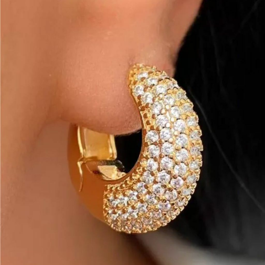 Brinco de Click com Zirecônia 15mm Folh. A Ouro