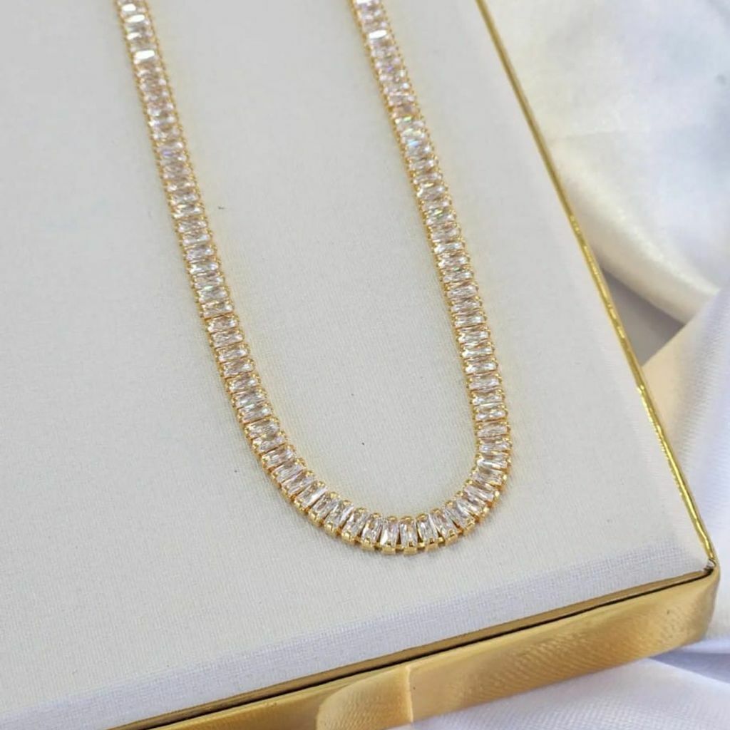 Gargantilha Chocker Riveira 2.5x5mm Folh. Ouro