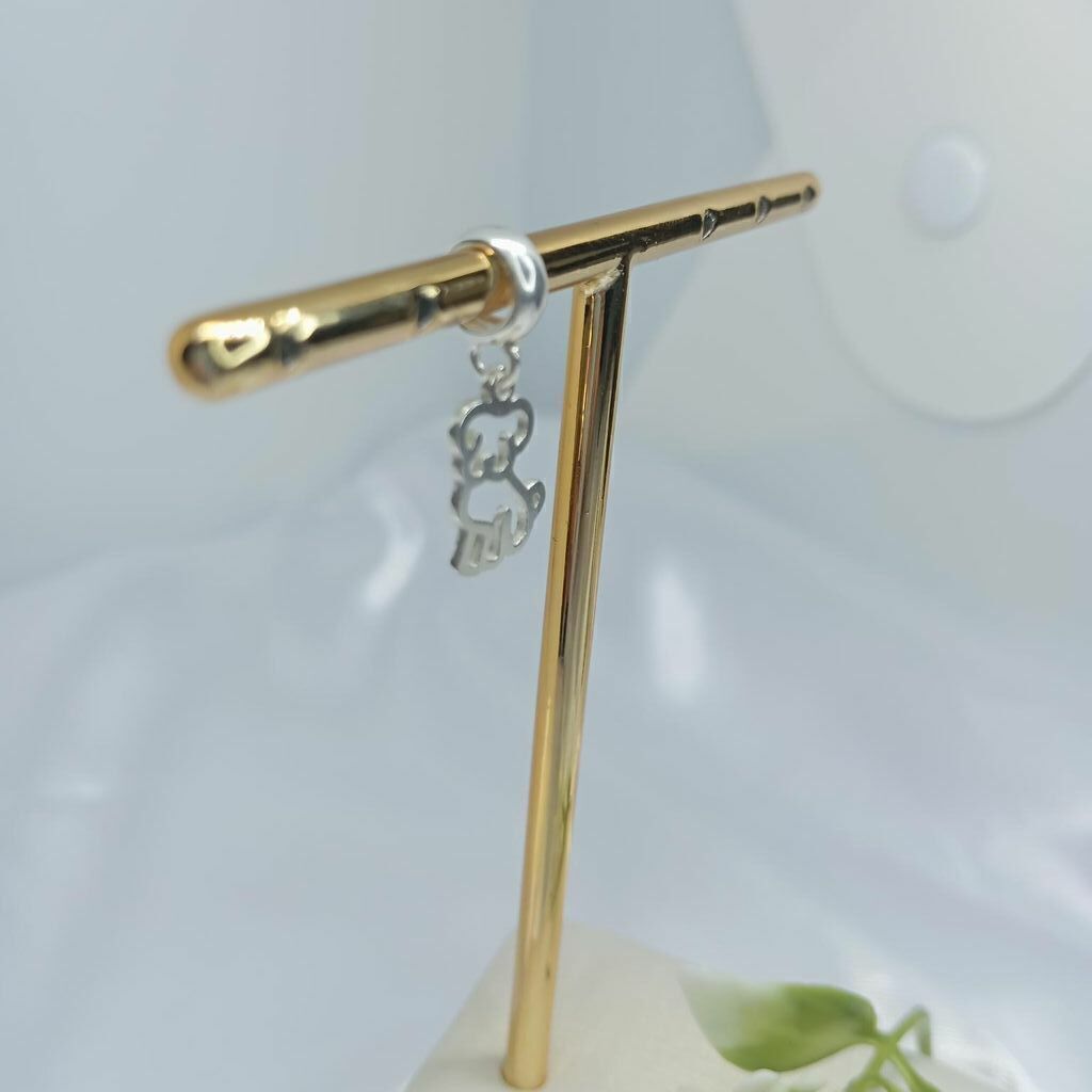 Berloque Cachorro Vazado