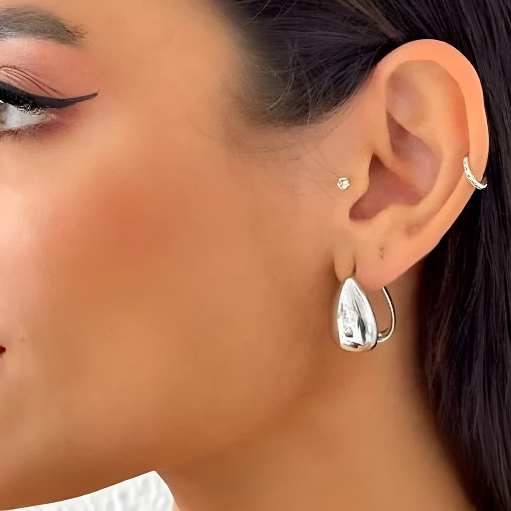 Brinco Folheado a Ouro 18k e Prata Argola Gota Lisa e Vazada