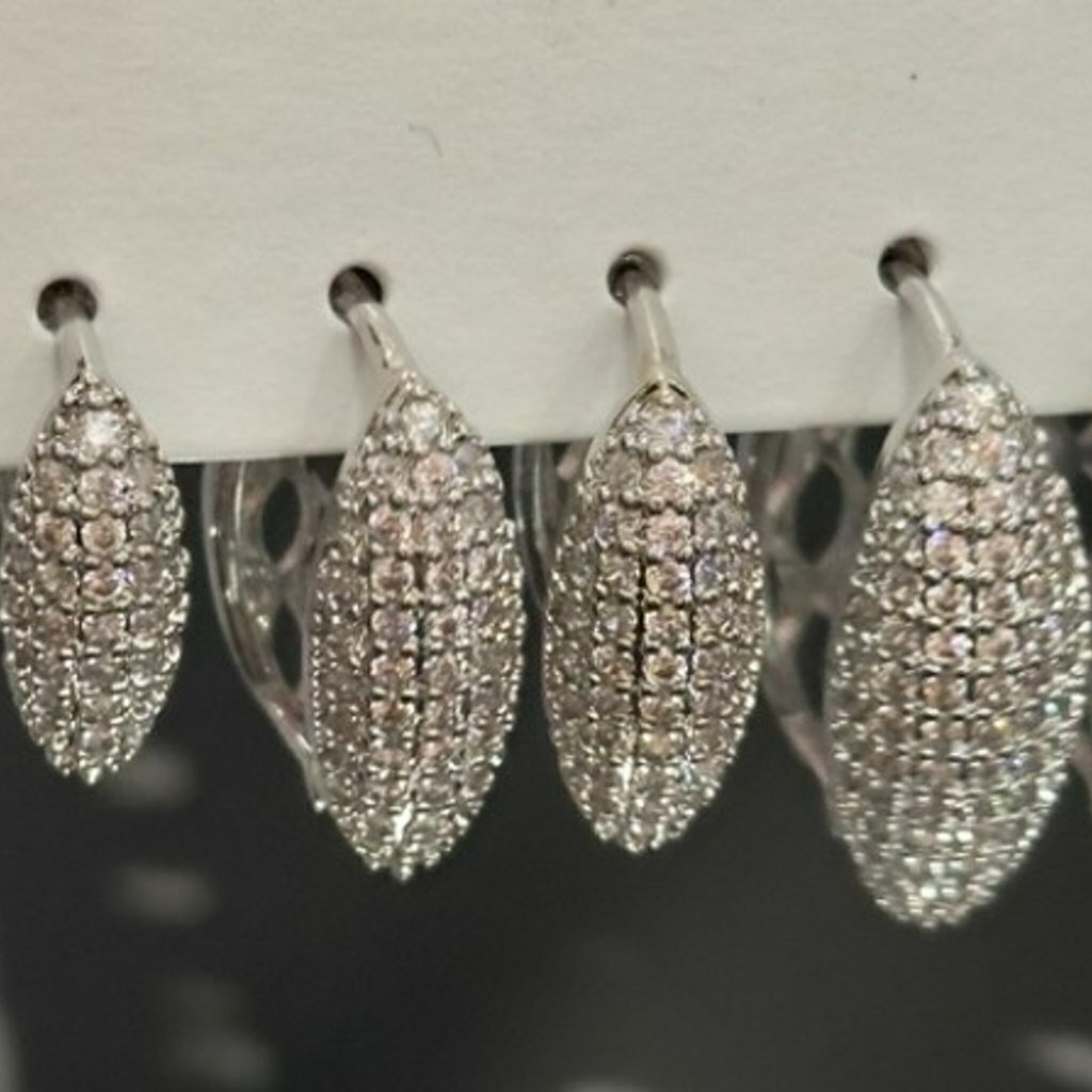 Brincos Trio Click Gotas Cravejadas Media Folh. Ródio