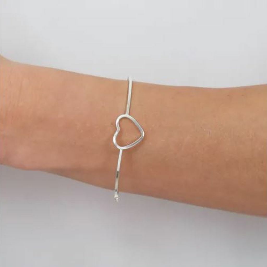 Bracelete Coração Fio Quadrado